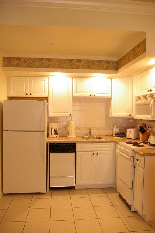 French Quarter Resort Branson Room photo