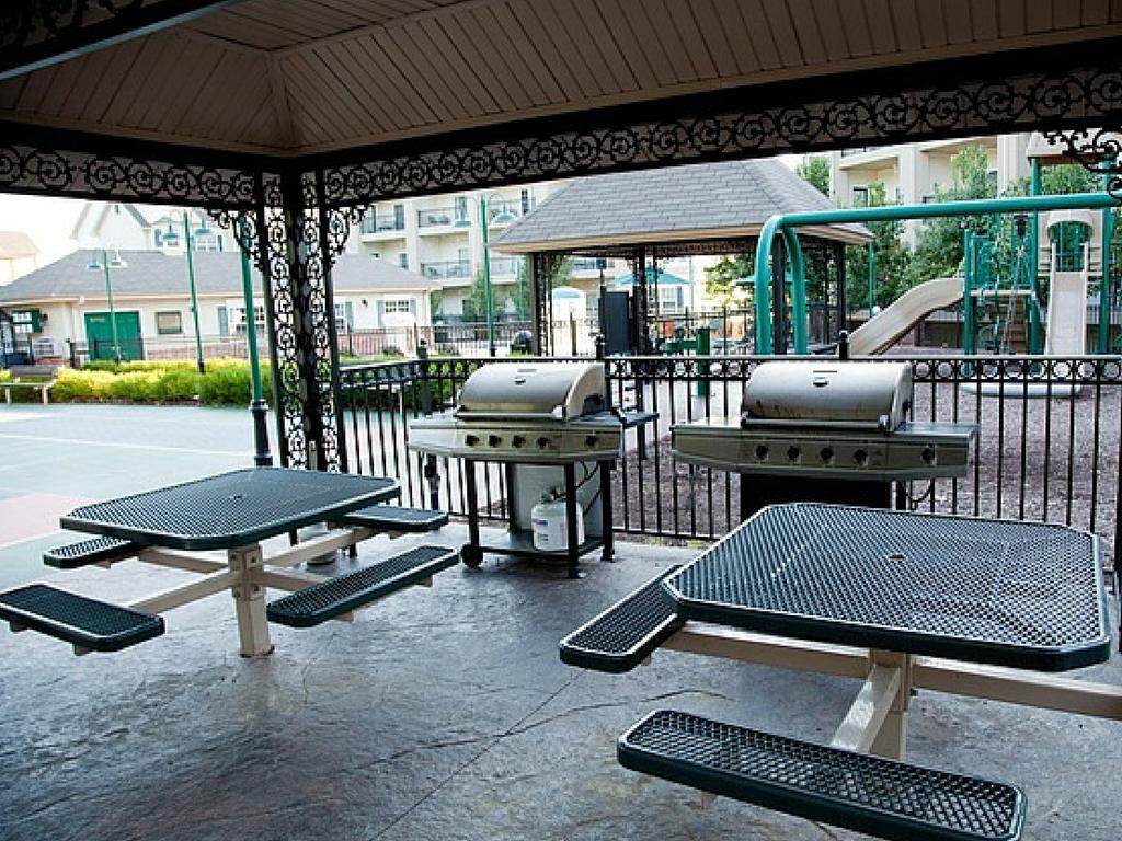 French Quarter Resort Branson Exterior photo